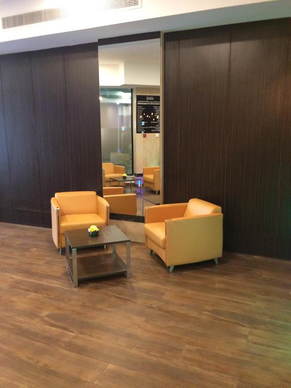 Everest International Hotel Dubai Eksteriør billede